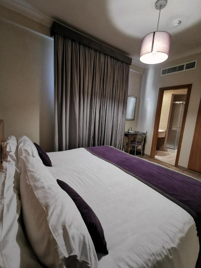 X1 By Smallville Apartment *