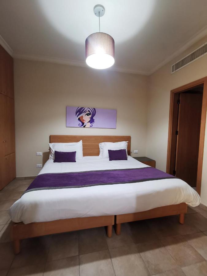 X1 By Smallville Apartment
