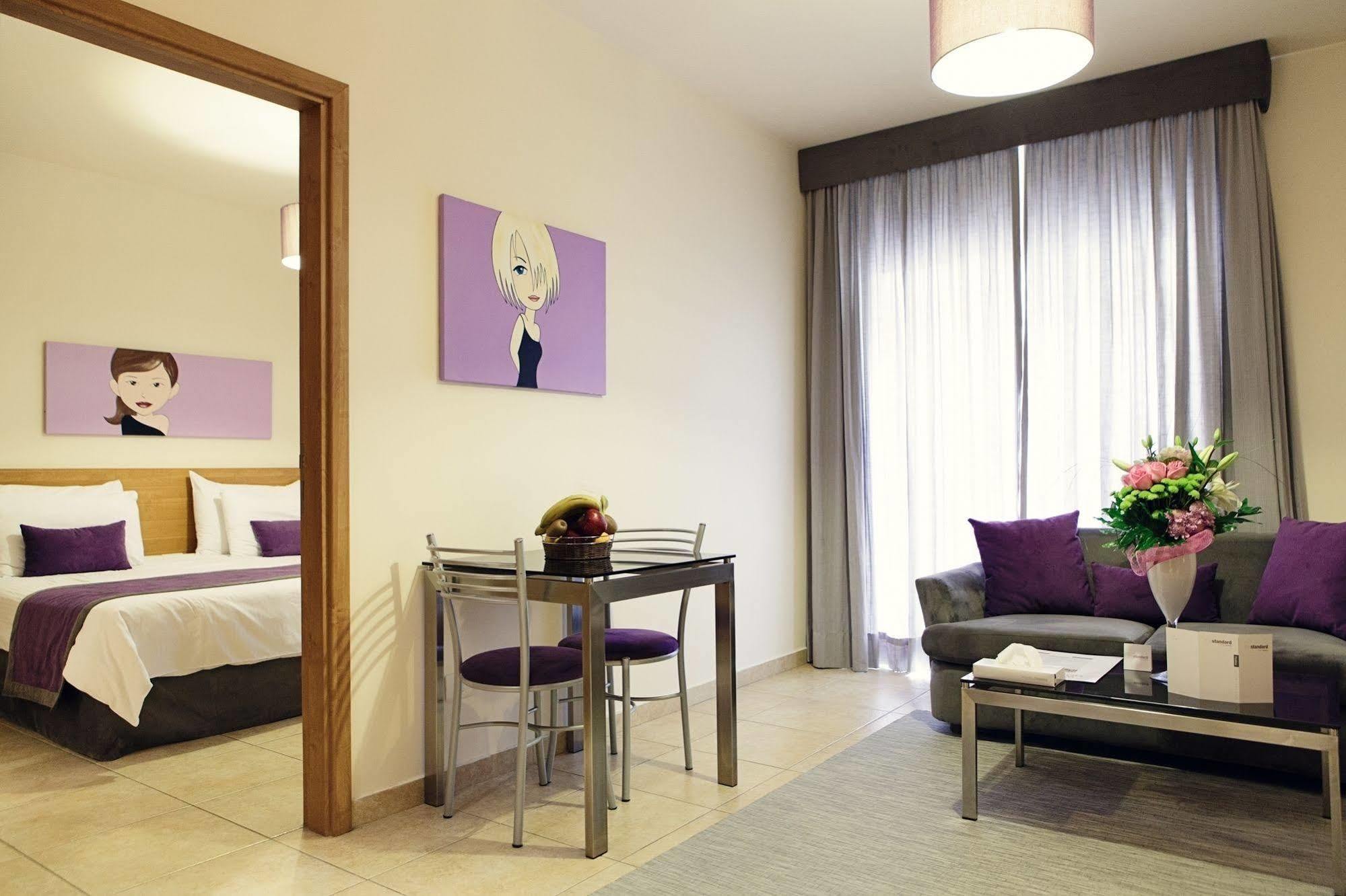 Apartment X1 By Smallville *