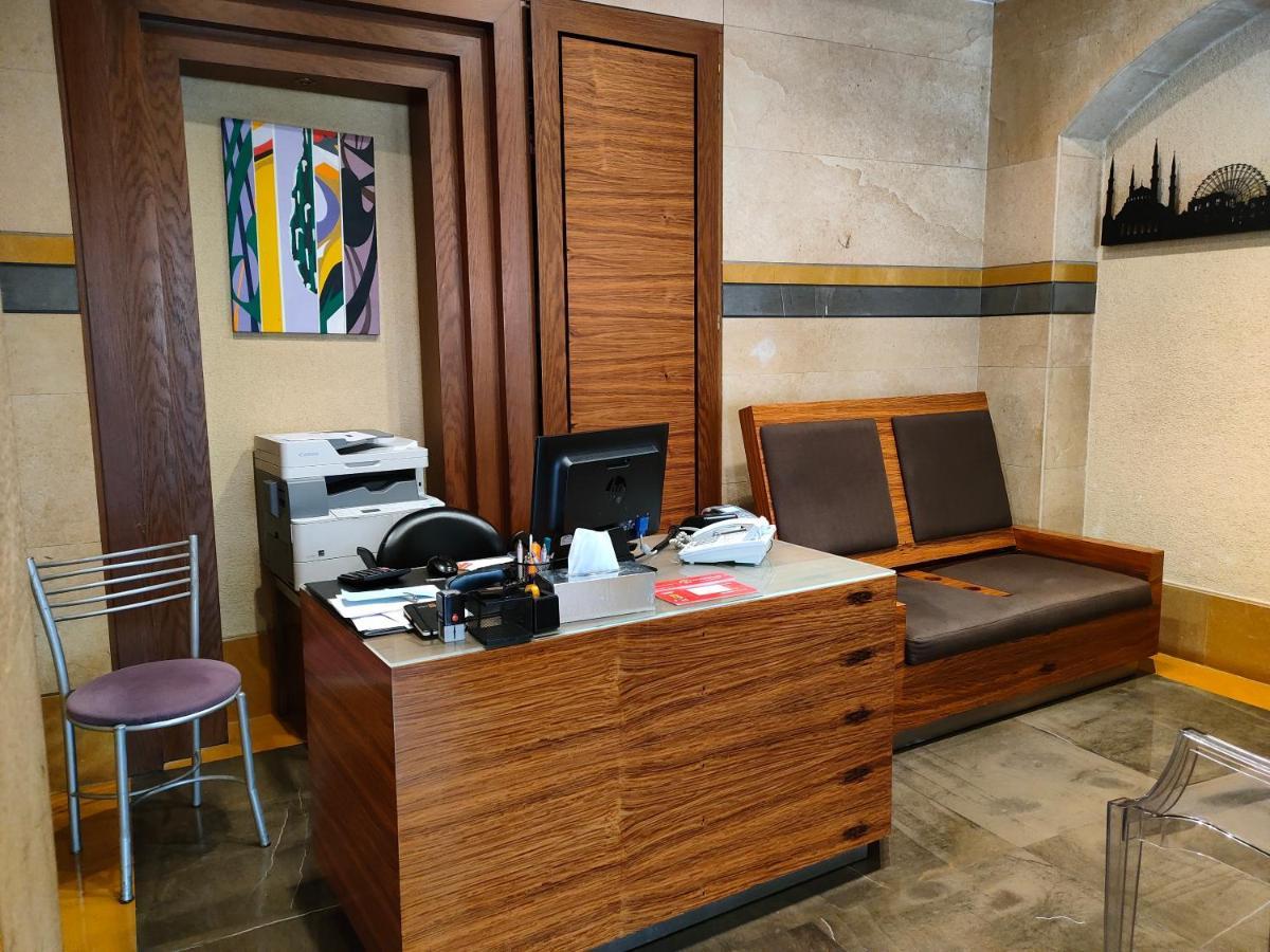 X1 By Smallville Apartment