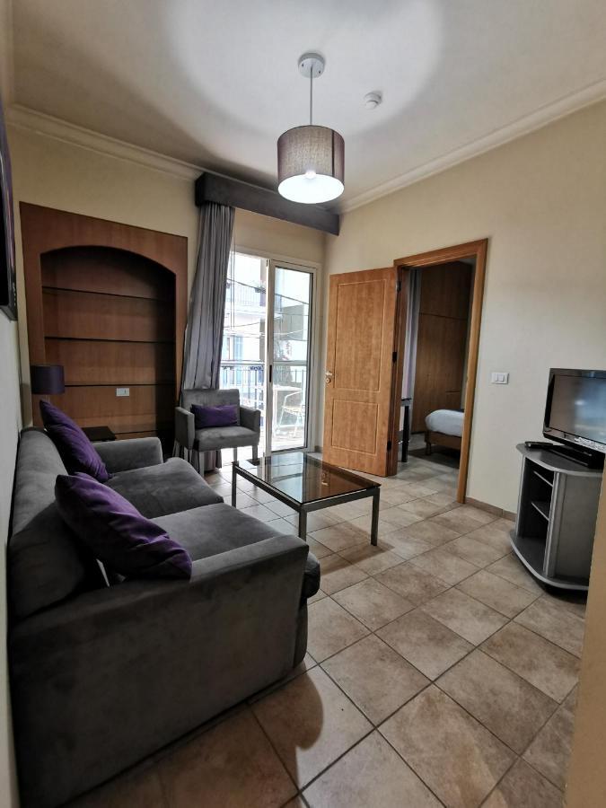 X1 By Smallville Apartment *